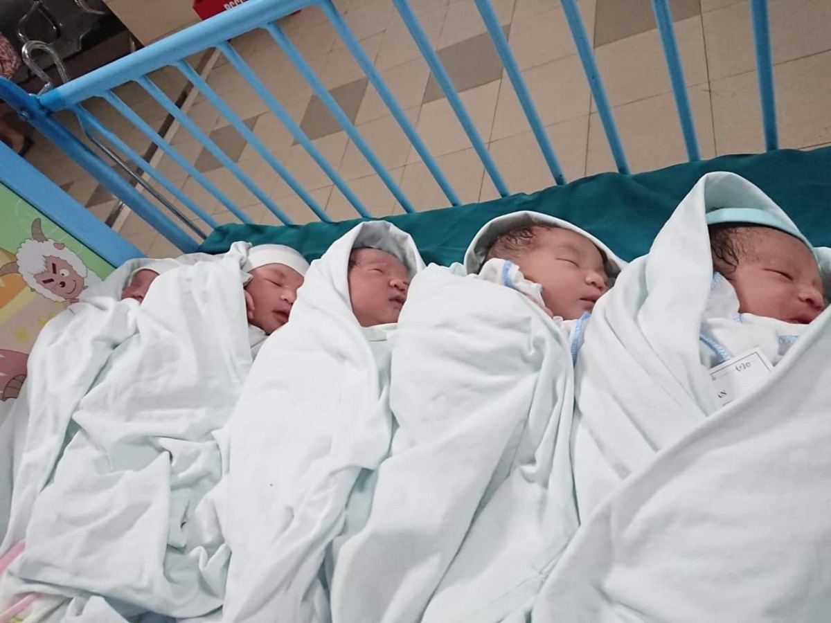 Các mẹ bầu nhà mình khoe ảnh bé khi sinh tại bệnh viện đi à, chúc các con hay ăn chóng nhớn ngoan ngoãn nghe lời và luôn yêu thương cha mẹ nhé.