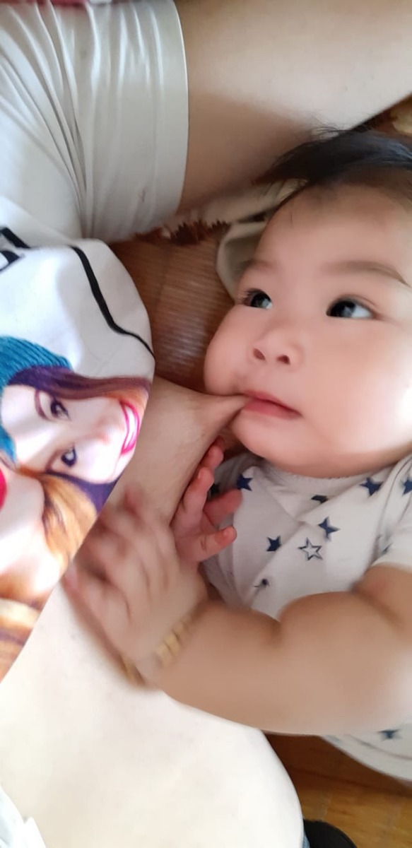 Mới có 2 cái răng thôi 😅😅😅😅