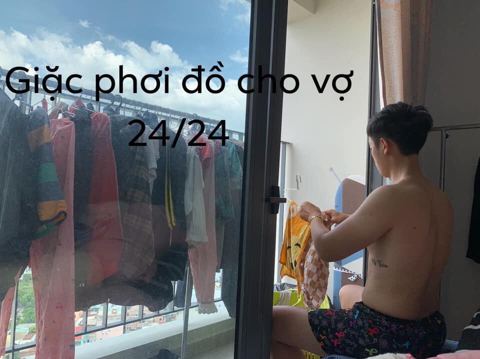 Mẫu người chồng vạn người mê của các chị em hihihihi thiếu mỗi nước đẻ hộ vợ nữa thuii. Đấy các anh chồng vào mà học tập đi nhé 😡
-
cre: Mỹ Tâm
Trần Bơm