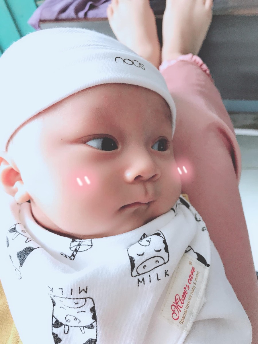 Tớ là tiểu Bối..tớ 2m22d ..tớ ngủ thì ngắn mà thức thì hay la hét.thức thì dễ mà ngủ thì rất khó 😂😂😂tớ ngủ ngày cày đêm từ lúc tớ đc 1m..
chin chào các bạn đồng niên..các bạn có giống tớ ko??? Vẫy chào nhau 1 cái nha 😩😩